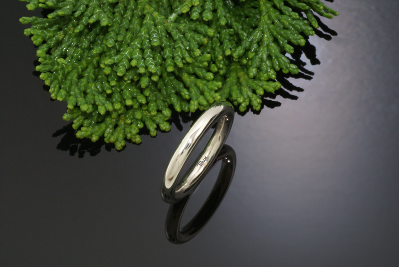 Titan_tilux_enkelt_rund_profil_smykke_fingerring_sølv