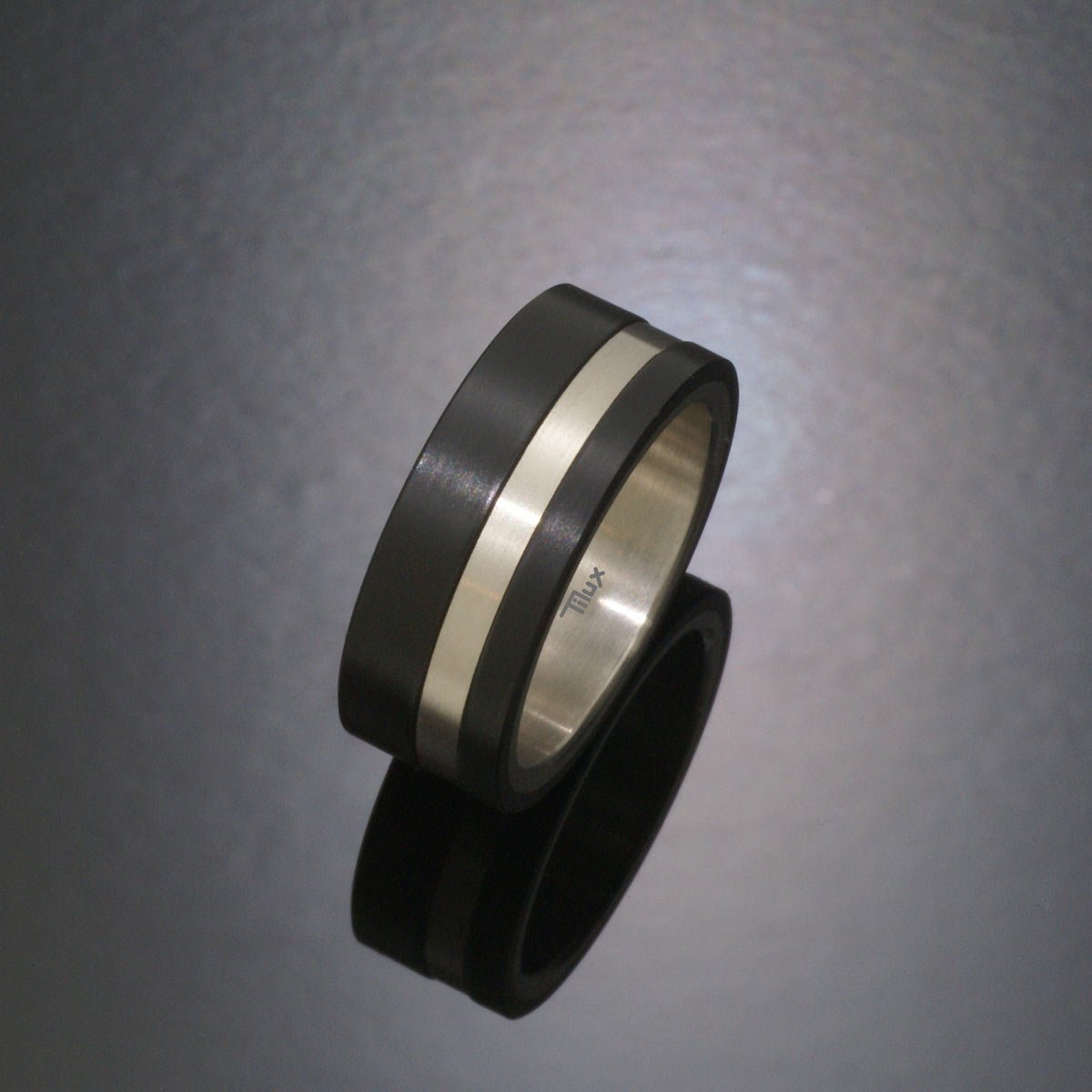 børstet_boerstet_mat_herrering_damering_vielsesringe_forlovelsesringe_tilux_sort_titan_tp5010
