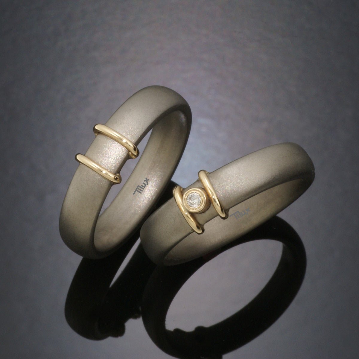 tilux_titan_blank_børstet_boerstet_mat_herrering_damering_vielsesring_forlovelsesring_sten_brilliant_diamant_titanium_guld_14_karat_t2013