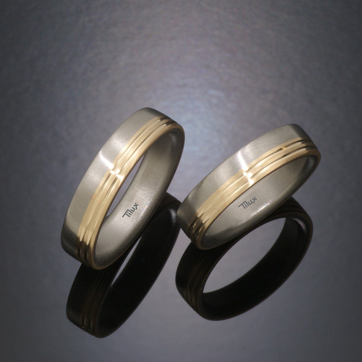 tilux_titan_børstet_boerstet_mat_herrering_damering_vielsesring_forlovelsesring_titanium_guld_14_karat_t2006r2