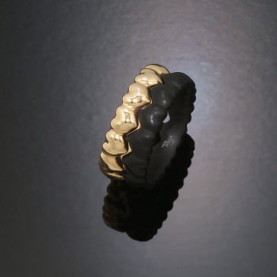 Premium | Black solid og Guldring – G5001